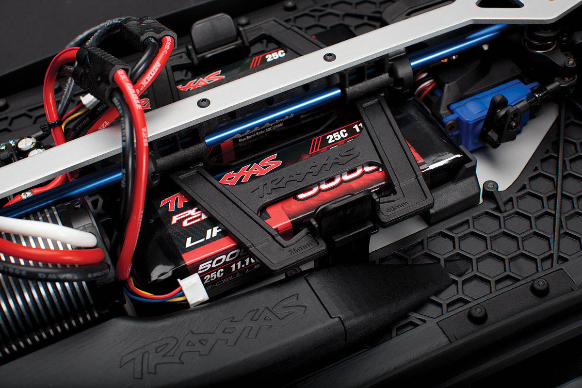 Traxxas XO-1 Brushless 2.4GHz TQi Bluetooth Rood