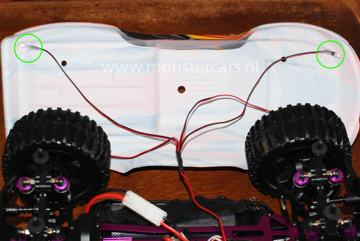 RC 4-LED Kap Verlichting - 9V Aansluiting