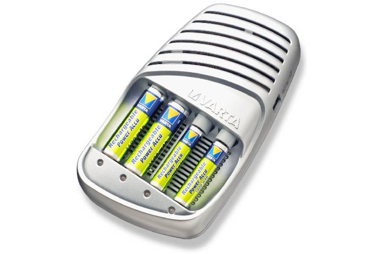 Varta Snellader + 4St AA 2100mAh NiMH Batterijen